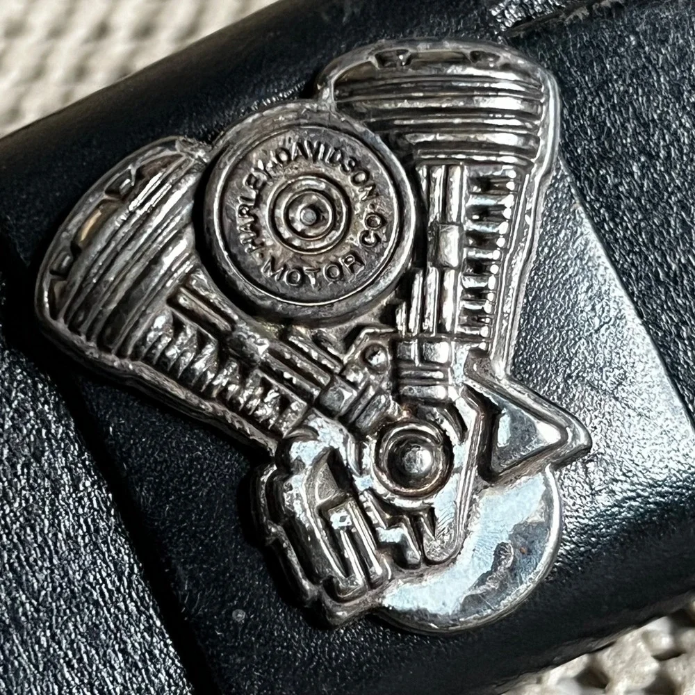 Harley-Davidson Mens Black Leather Belt‎ V-Twin Engine Emblem USA Made 36 Inch